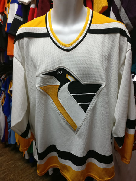 Vintage Pittsburgh Penguins CCM Hockey Jersey Size XL White 90s