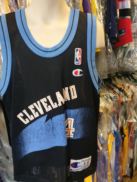 Vintage #4 SHAWN KEMP Cleveland Cavaliers NBA Champion Jersey 6-8 – XL3  VINTAGE CLOTHING